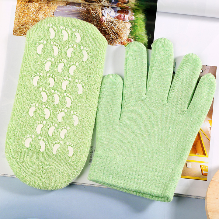 Moisturizing Gloves and Socks