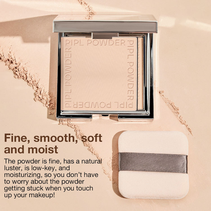 Small silver box powder