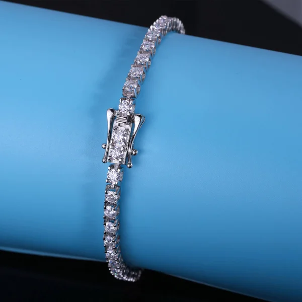SPARKLING MOISSANITE BRACELET