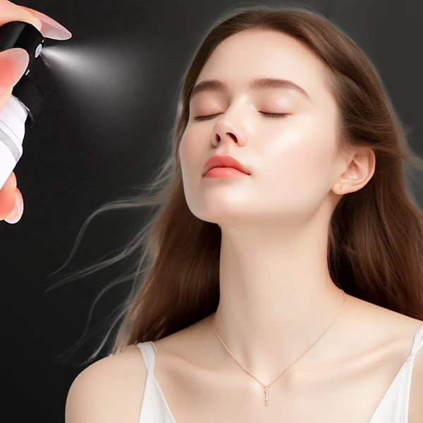 Refreshing and Moisturizing Makeup Fixing Spray