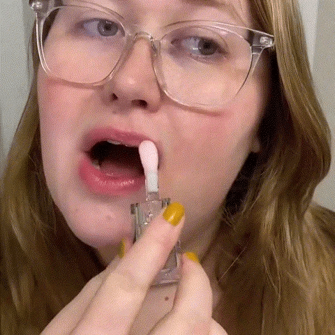 Cherry Blossom Flavored Moisturizing Lip Oil