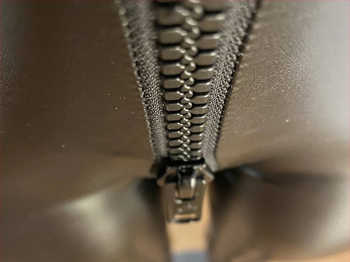 MATTE LEATHER TROUSERS