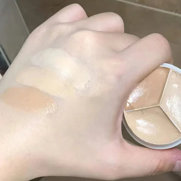 Tri-Color Concealer Palette Of Covers Acne Marks Dark Circles🔥