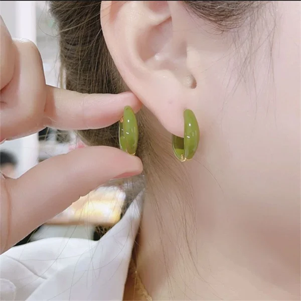 Elegant And Fashionable Hoop Earrings