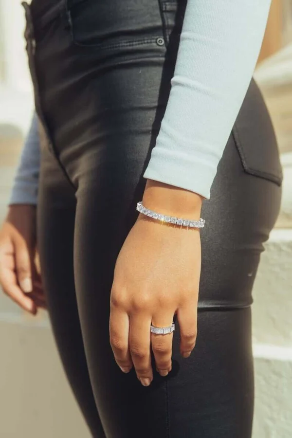 SPARKLING MOISSANITE BRACELET