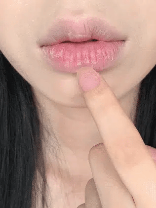 Hydrating Colored Lip Gloss