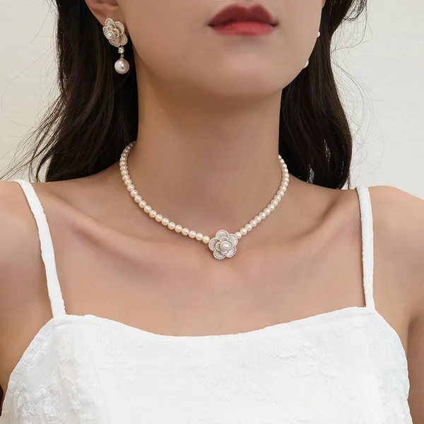 Elegant Pearl Camellia Necklace
