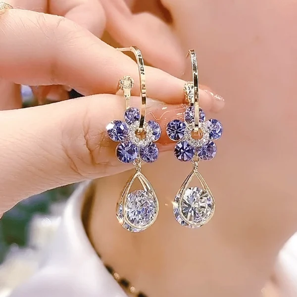 2024 Fashion Flower Crystal Earrings