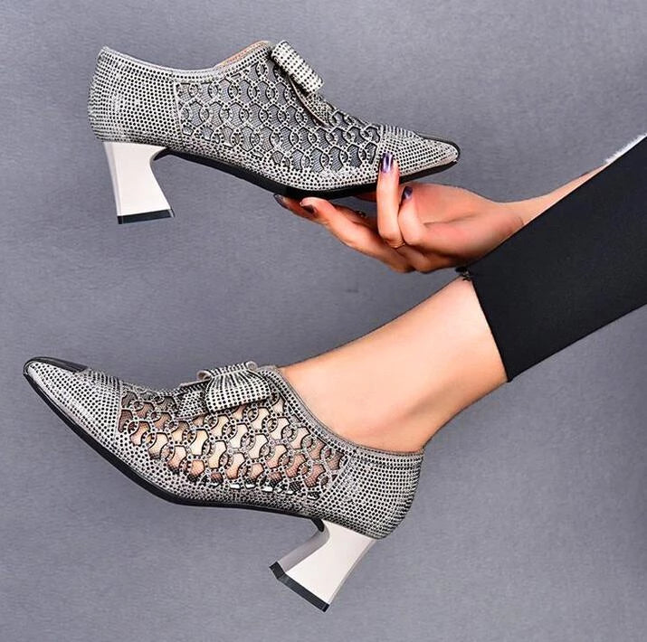 New versatile hollow mesh sandals