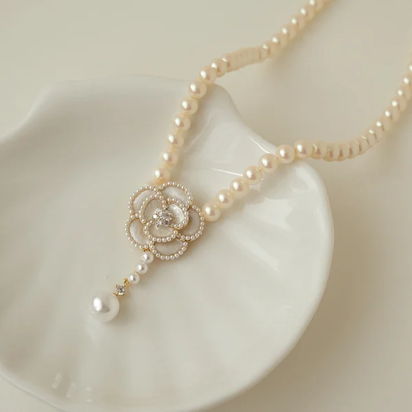 Elegant Pearl Camellia Necklace