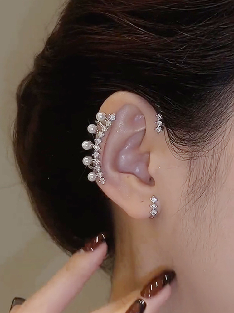 White Pearl Non Piercing Clip Earrings