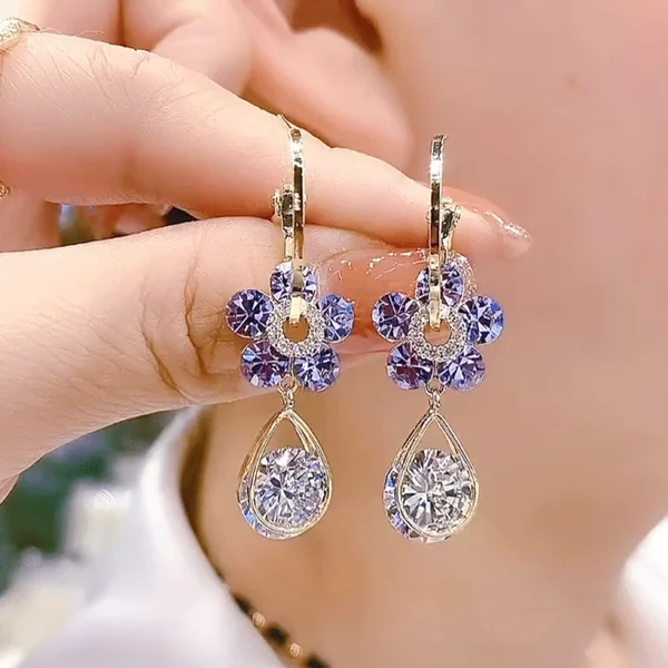 2024 Fashion Flower Crystal Earrings