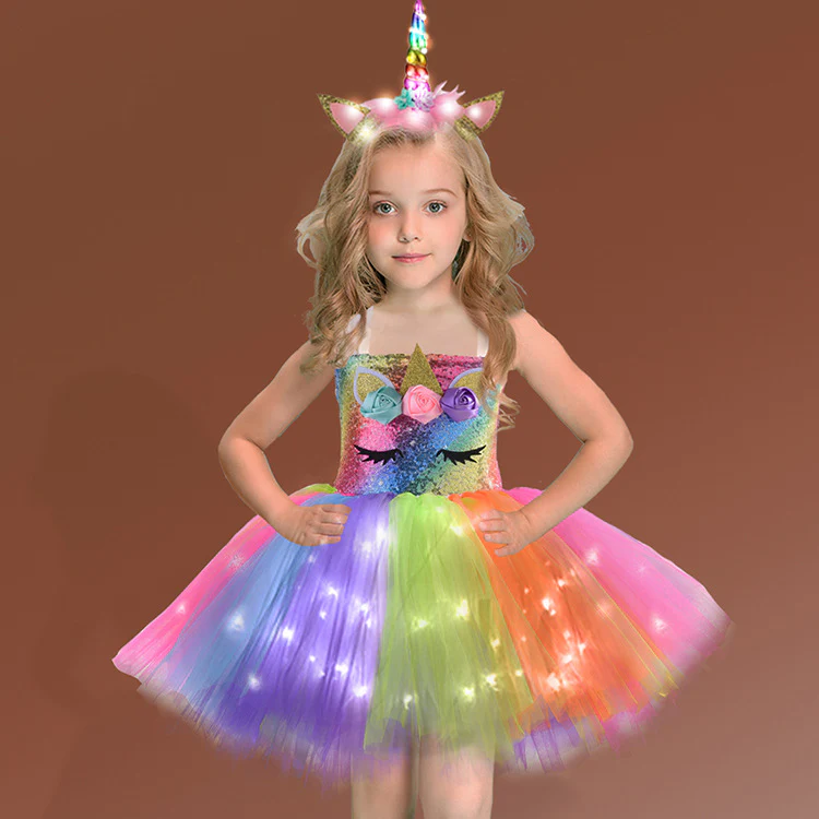 PARTY GIRL STYLE