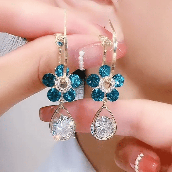 2024 Fashion Flower Crystal Earrings