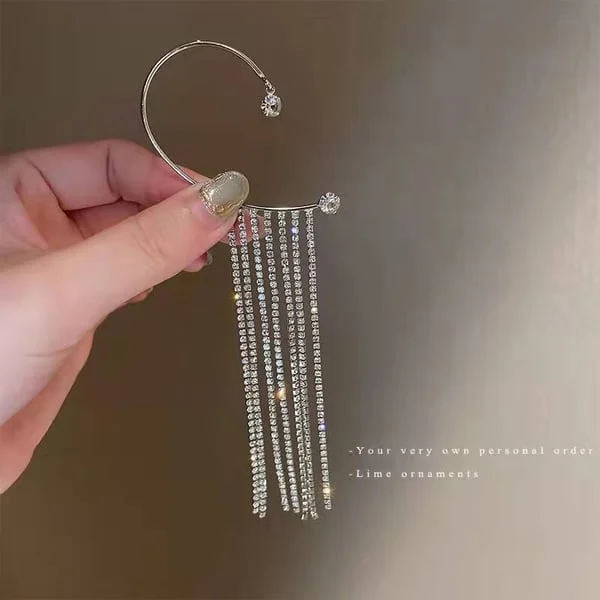 SPARKLING DIAMOND HANGING EARINGS