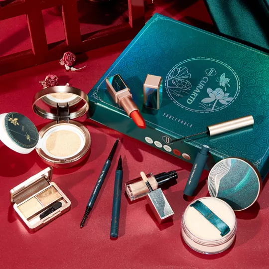 8 Sets Of Lotus Cosmetics
