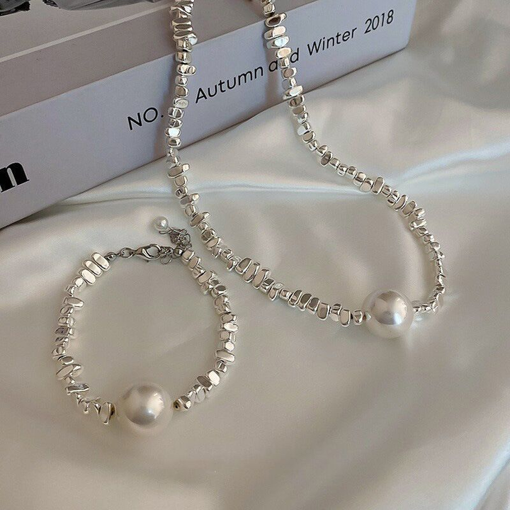 Simple Pearl Necklace