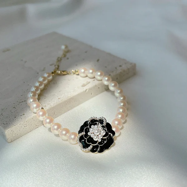 Elegant Pearl Camellia Necklace