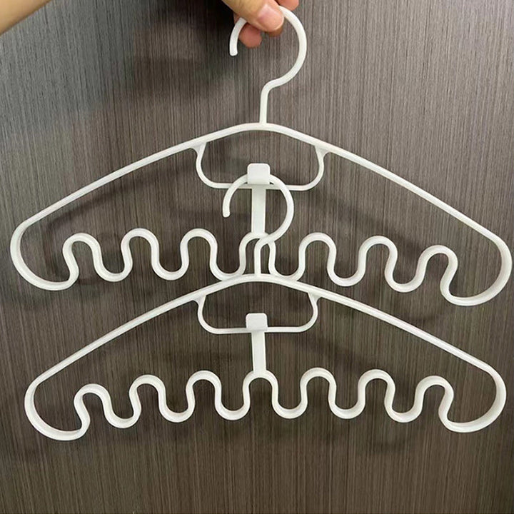 Wave Pattern Stackable Hanger