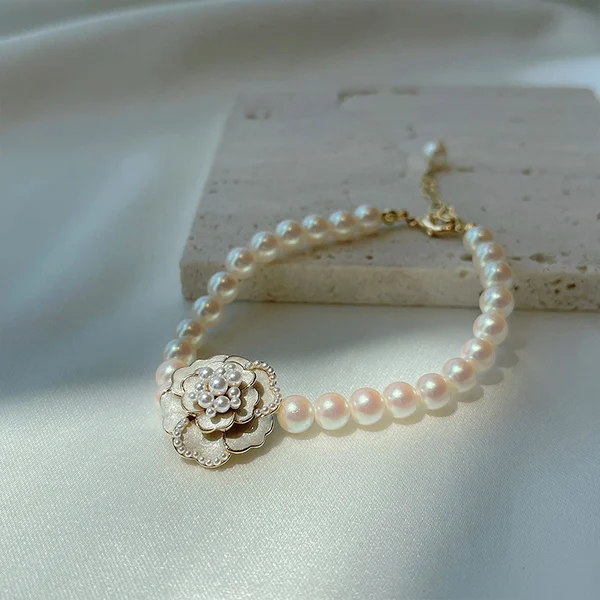 Elegant Pearl Camellia Necklace