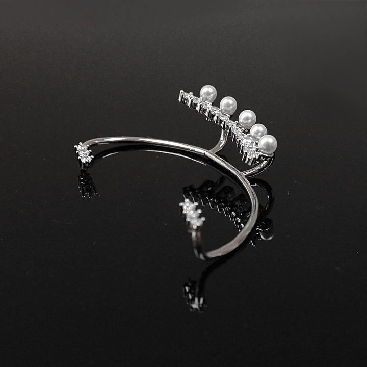 White Pearl Non Piercing Clip Earrings