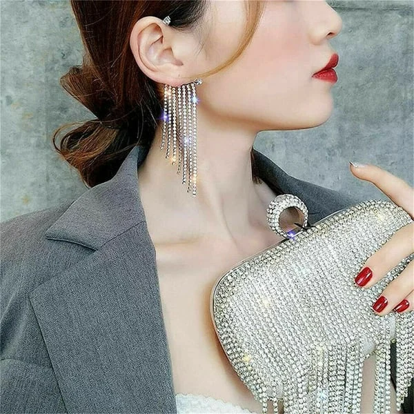 SPARKLING DIAMOND HANGING EARINGS