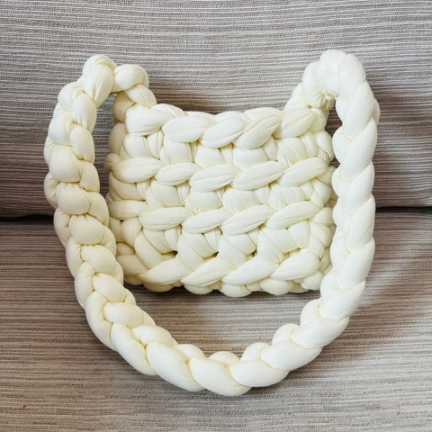 CHUNKY KNIT HANDBAG