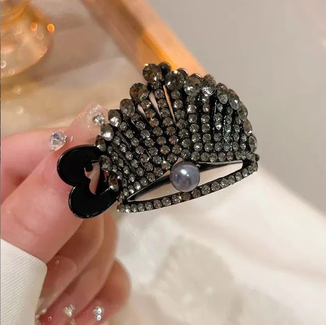 crown hairpin