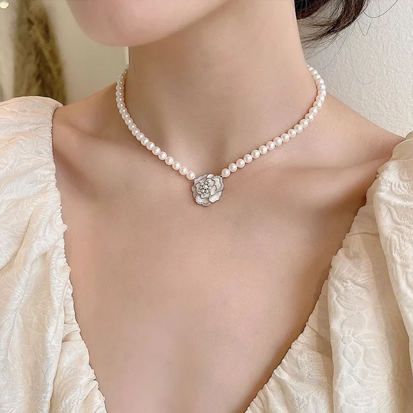 Elegant Pearl Camellia Necklace