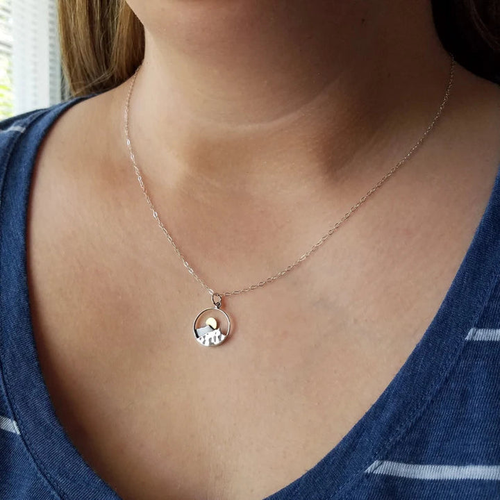 MOUNTAIN NECKLACE
